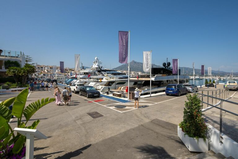 a8bf9888be6af556a5cd9ae7fae53f03 - 16