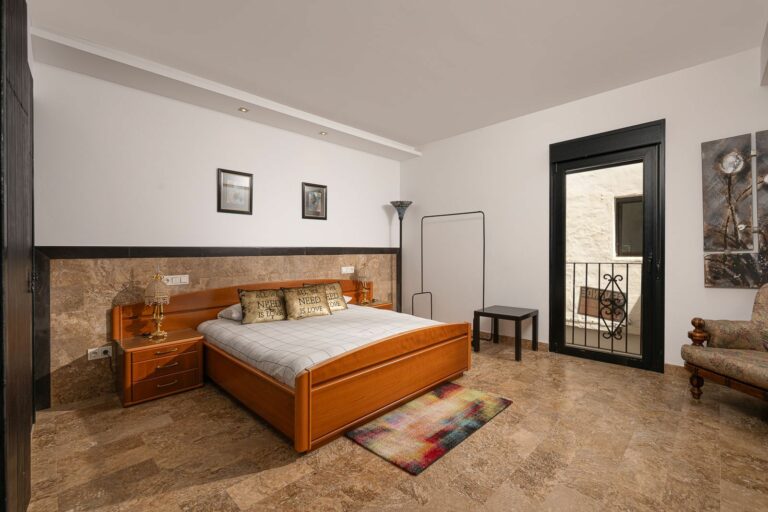 a8bf9888be6af556a5cd9ae7fae53f03 - 9