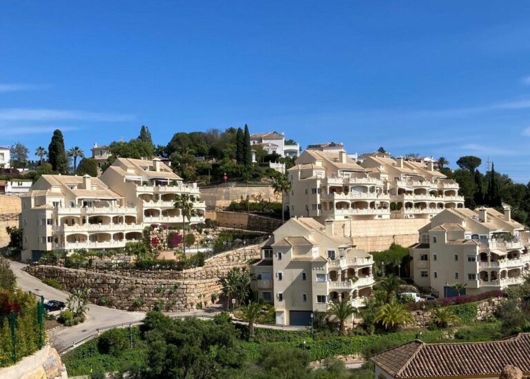 a90a3d160e1a65bc2e4e7d03fffe261c - 4