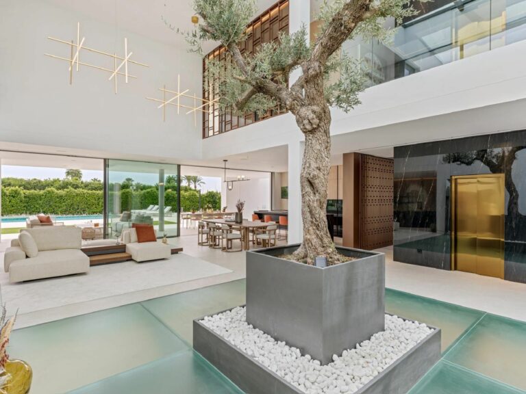 a915b2b1e7e62fa6aa2dd6defc585e71 - 12