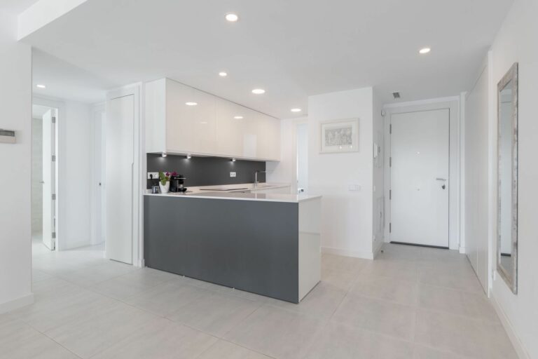 ab8cb40c0793dc8bb101eaa47824ee9d - 11