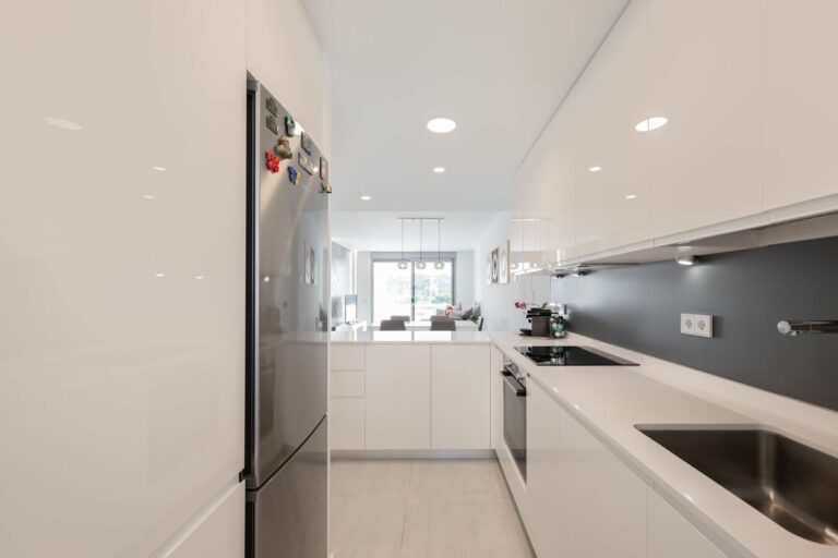 ab8cb40c0793dc8bb101eaa47824ee9d - 12