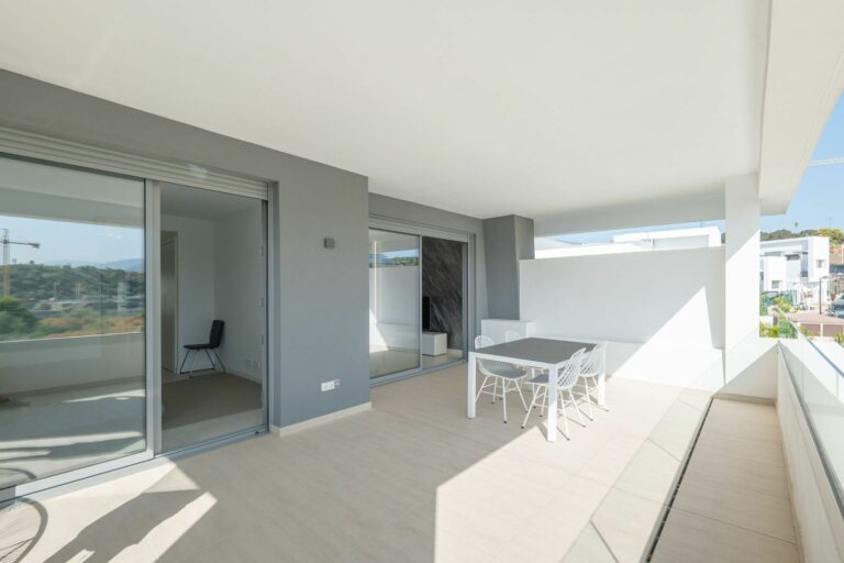 ab8cb40c0793dc8bb101eaa47824ee9d - 14