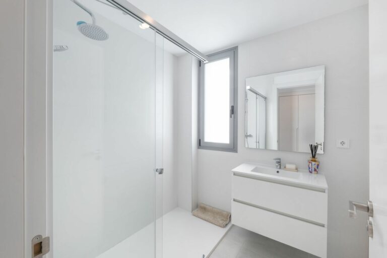 ab8cb40c0793dc8bb101eaa47824ee9d - 6