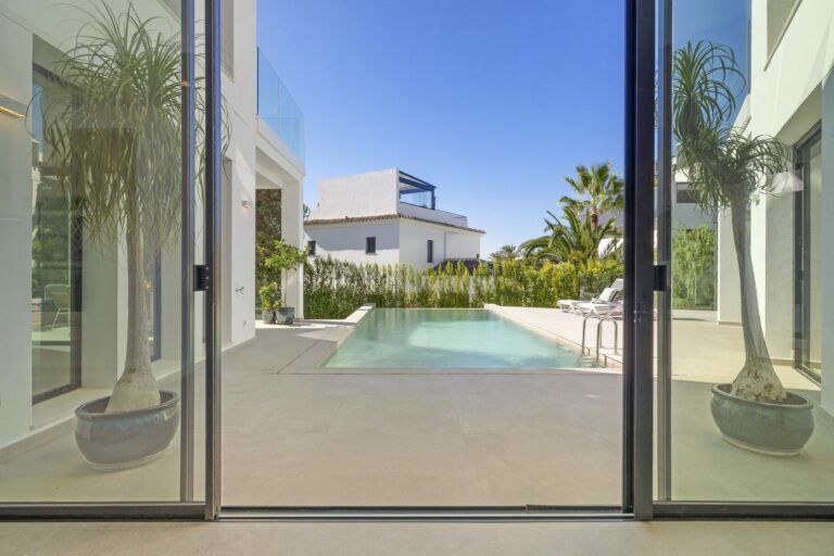 aeb7ac09c0e474aac42f36335fcd6498 - 7