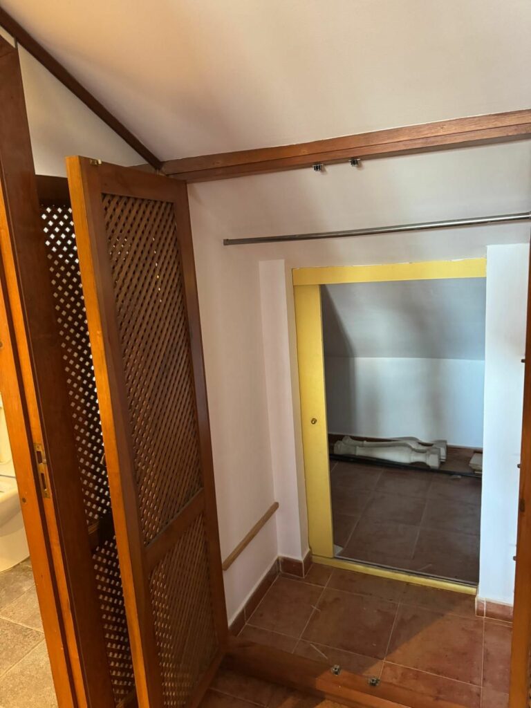 aecb022e9300646697edce5d5c462105 - 10