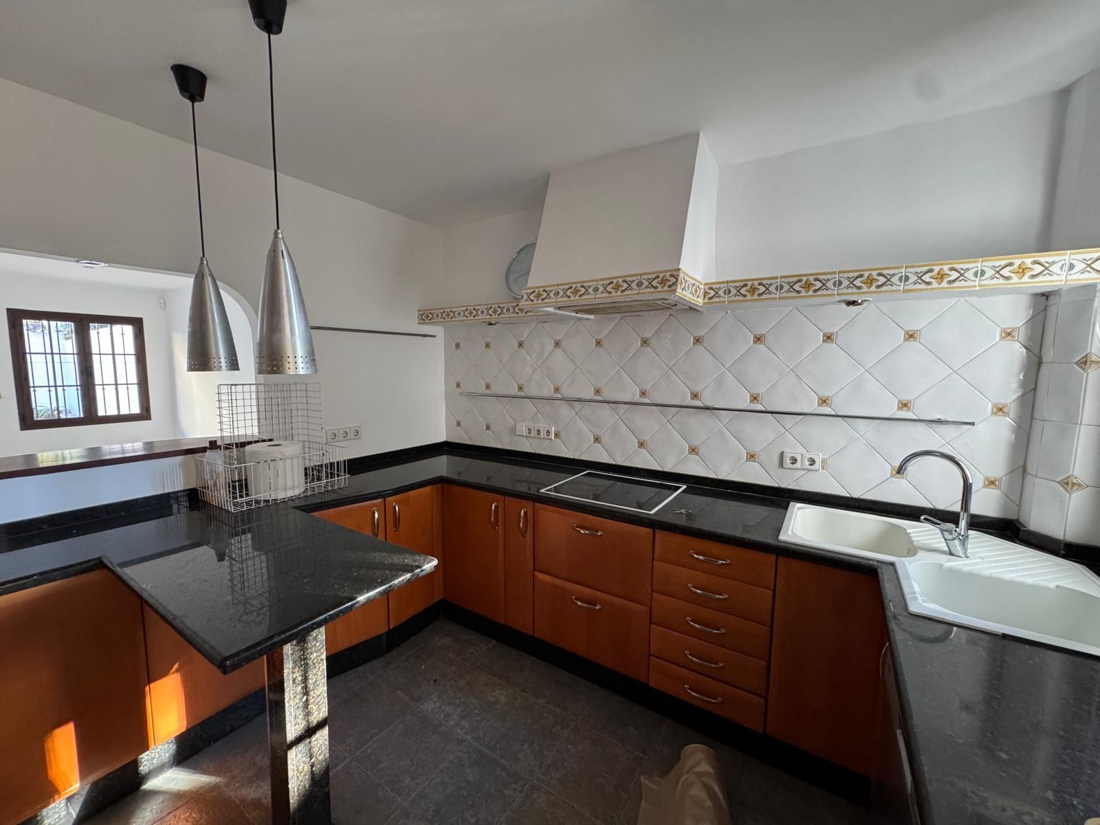 aecb022e9300646697edce5d5c462105 - 5