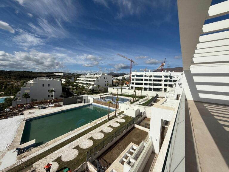 aecdbdce3f6fa4e6042b27f9862cd768 - 16