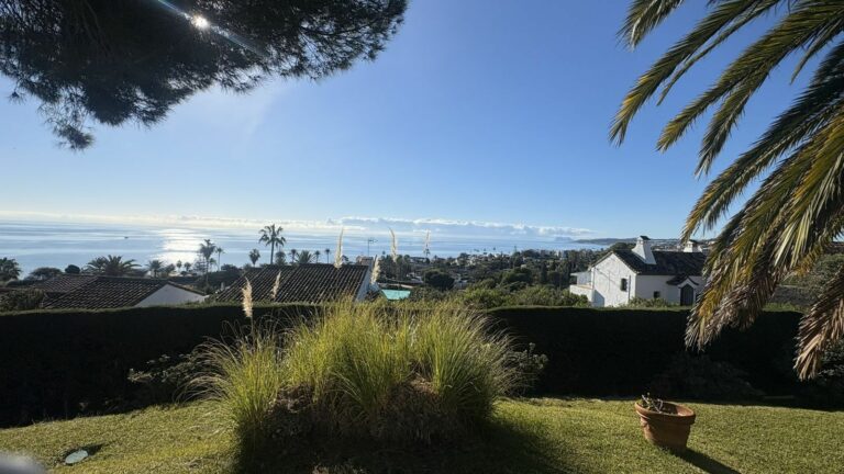 aed2018a579a3f87167c6756aee7974c - 12