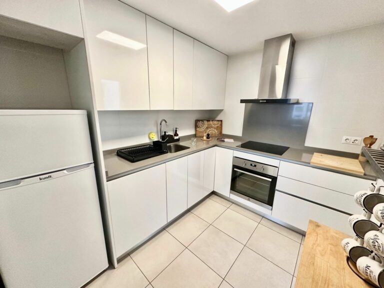 b1e2ebc842147464db9c4b0a4e736de4 - 10