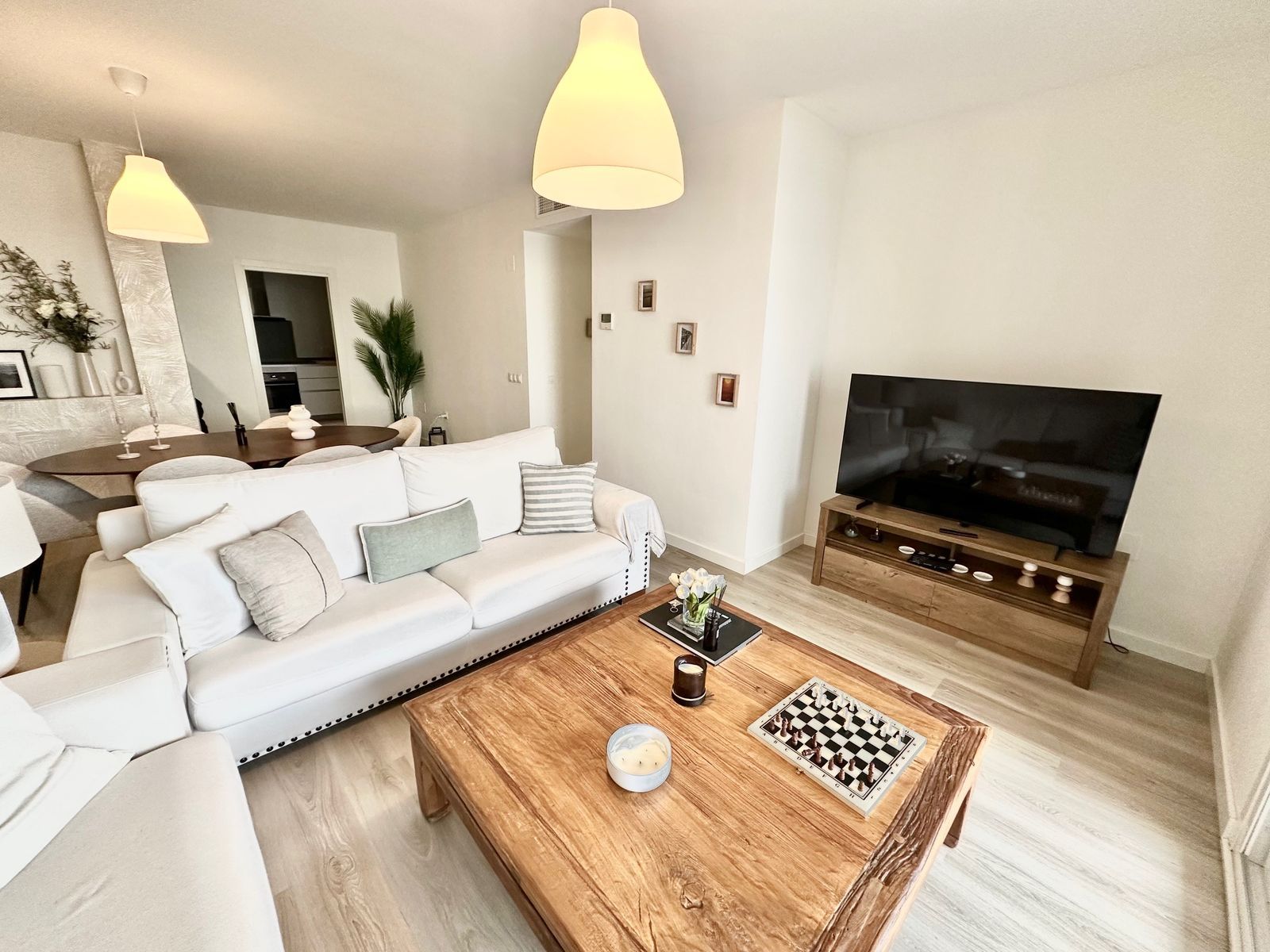 b1e2ebc842147464db9c4b0a4e736de4 - 8