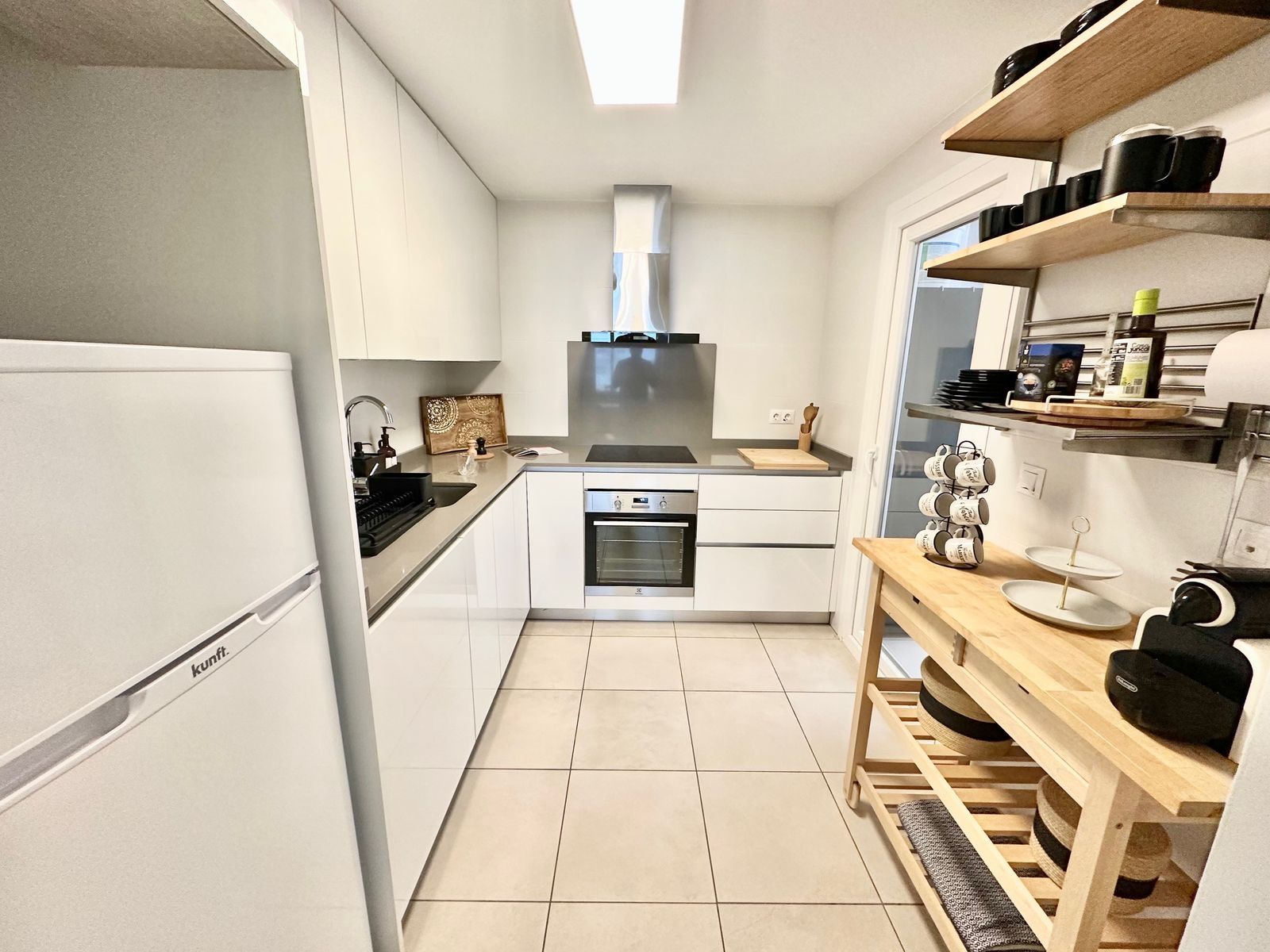 b1e2ebc842147464db9c4b0a4e736de4 - 9