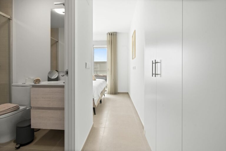 b2f5d57fe8e64838327f2bb47f2965a7 - 15