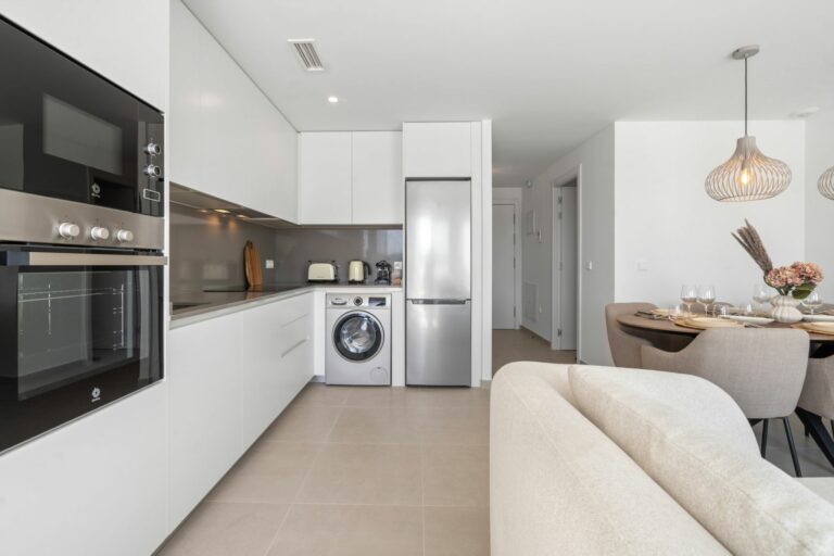 b2f5d57fe8e64838327f2bb47f2965a7 - 7