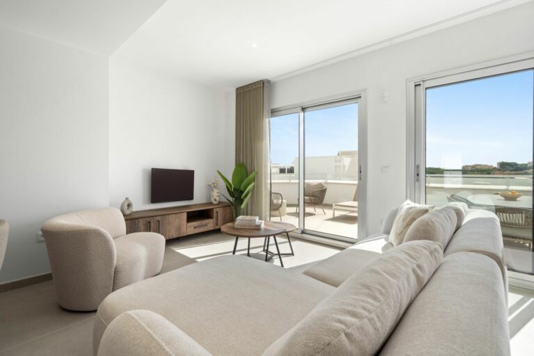 b2f5d57fe8e64838327f2bb47f2965a7 - 8