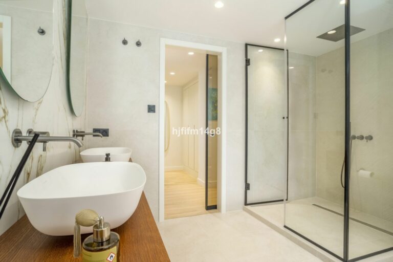 b47d27c30469bcaa802d495773da68cf - 14