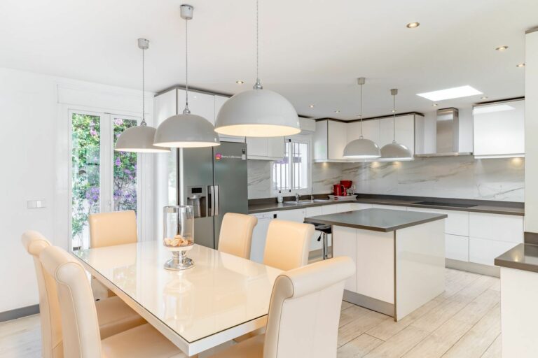 b48050c16f9e8bfc87148d184bbd58dd - 6