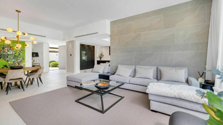 b4da01b744d7965f27aa40f8a6a7a731 - 7