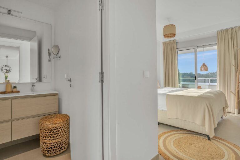 b5165216878431b70197911e5cb7841e - 13