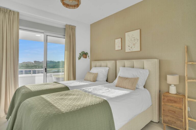 b5165216878431b70197911e5cb7841e - 16