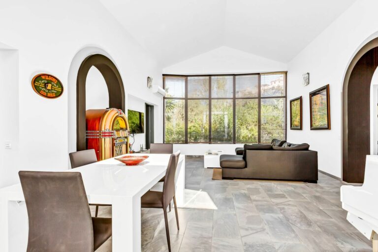 b53113c883afe22258922e409f545ba2 - 4