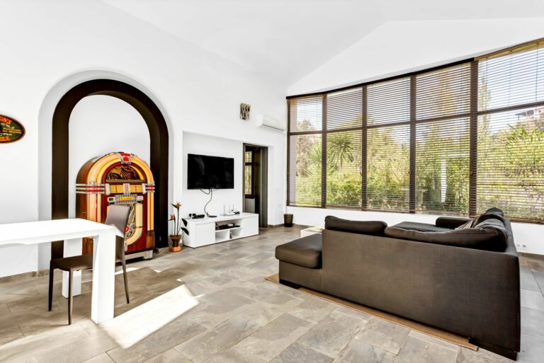 b53113c883afe22258922e409f545ba2 - 6