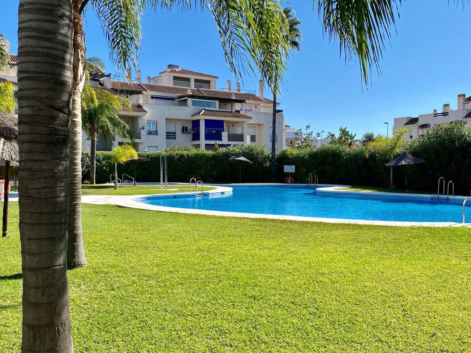 b7d9baa6a7cf8ae068e418c8cdf91a96 - 10