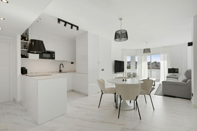 b8f24c73e12ba49e6c3480c30a8eee12 - 9