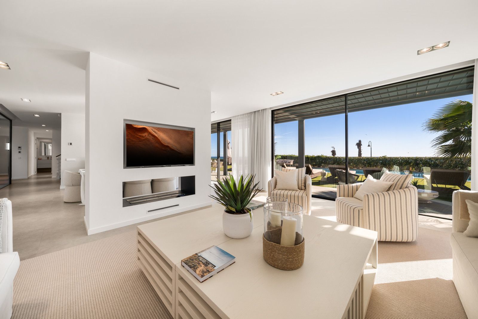 b99b1f7969ba52661711a7dd54e75c39 - 2