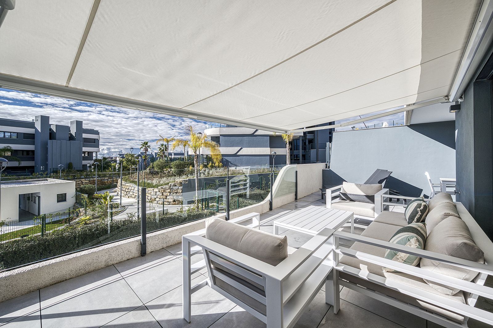 ba5f0eeb40ebe52de5ae513284c9f65c - 4