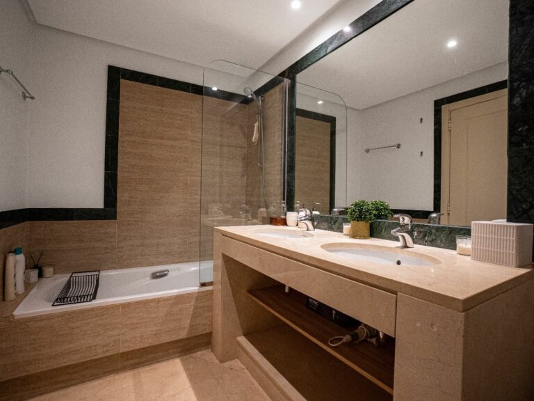 bb2c5e5b90f7881fc09ff3deaef9517d - 16