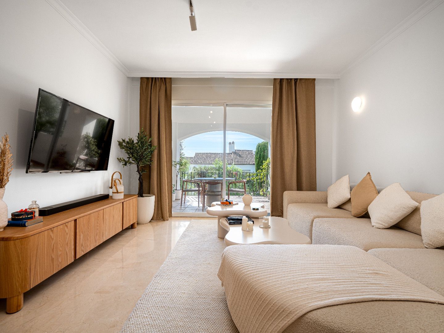 bb2c5e5b90f7881fc09ff3deaef9517d - 8