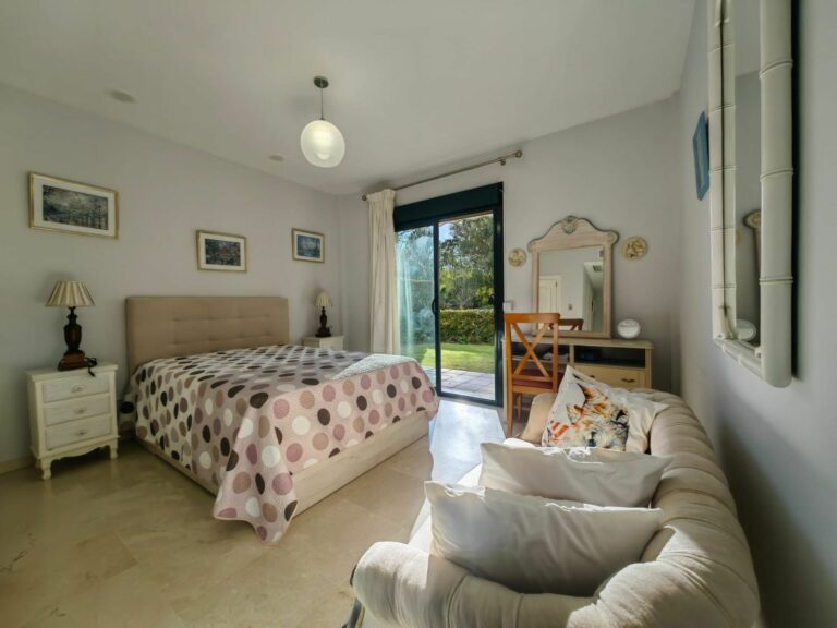 bf77a68100dbfb4981d3f7dfecb7d26c - 4