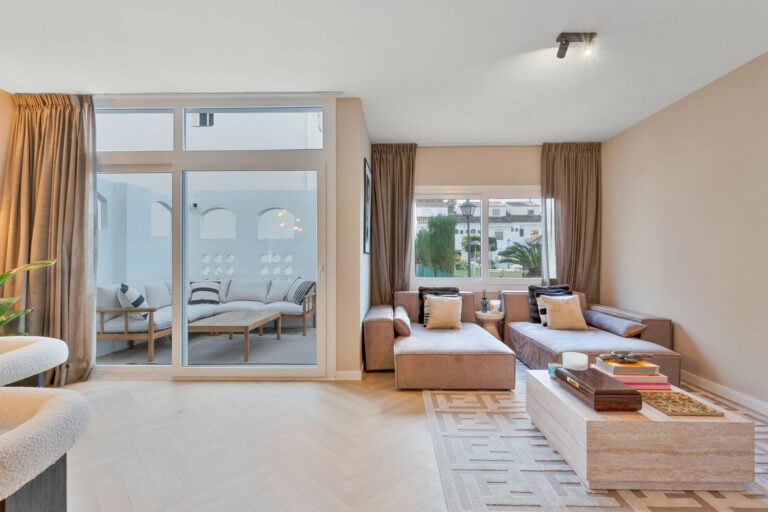 c00d022debb80d4a424f80f691897f1b - 10