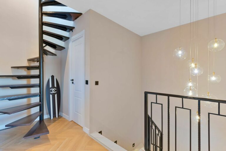 c00d022debb80d4a424f80f691897f1b - 14