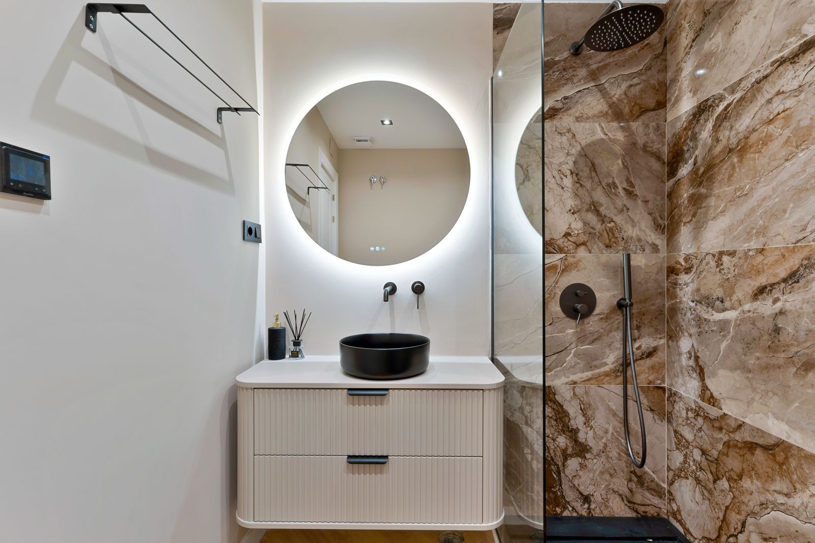 c00d022debb80d4a424f80f691897f1b - 3