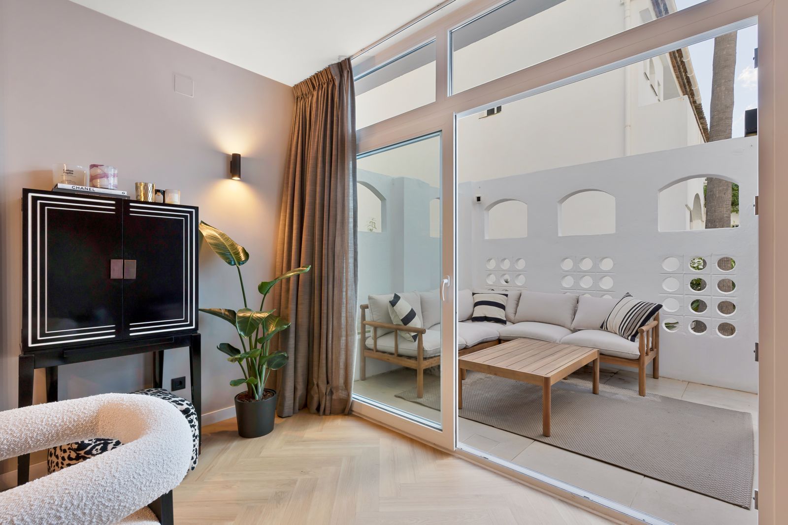 c00d022debb80d4a424f80f691897f1b - 9