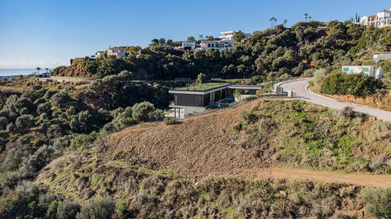 c179bd2c35bfe07f134679c40a3c9921 - 15