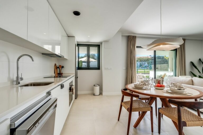 c24f4f809f083275ede0ecbf29f1dc40 - 13