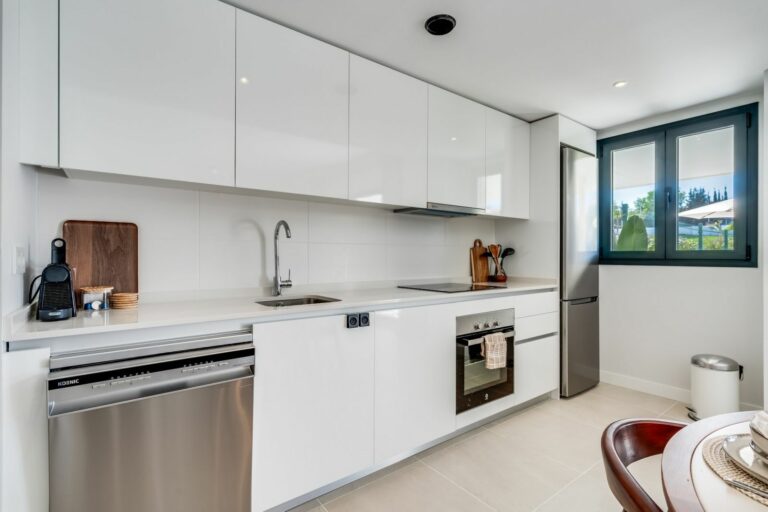 c24f4f809f083275ede0ecbf29f1dc40 - 14