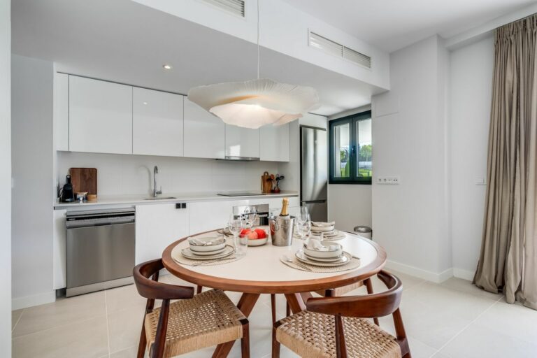 c24f4f809f083275ede0ecbf29f1dc40 - 15