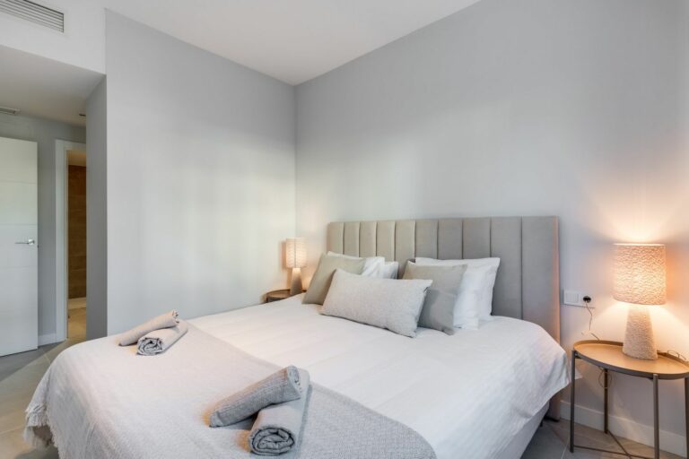 c24f4f809f083275ede0ecbf29f1dc40 - 6