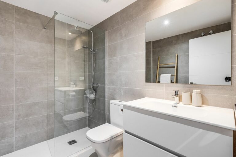 c24f4f809f083275ede0ecbf29f1dc40 - 7