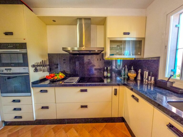 c27e746d4320af67b751d9553d3e3db6 - 16