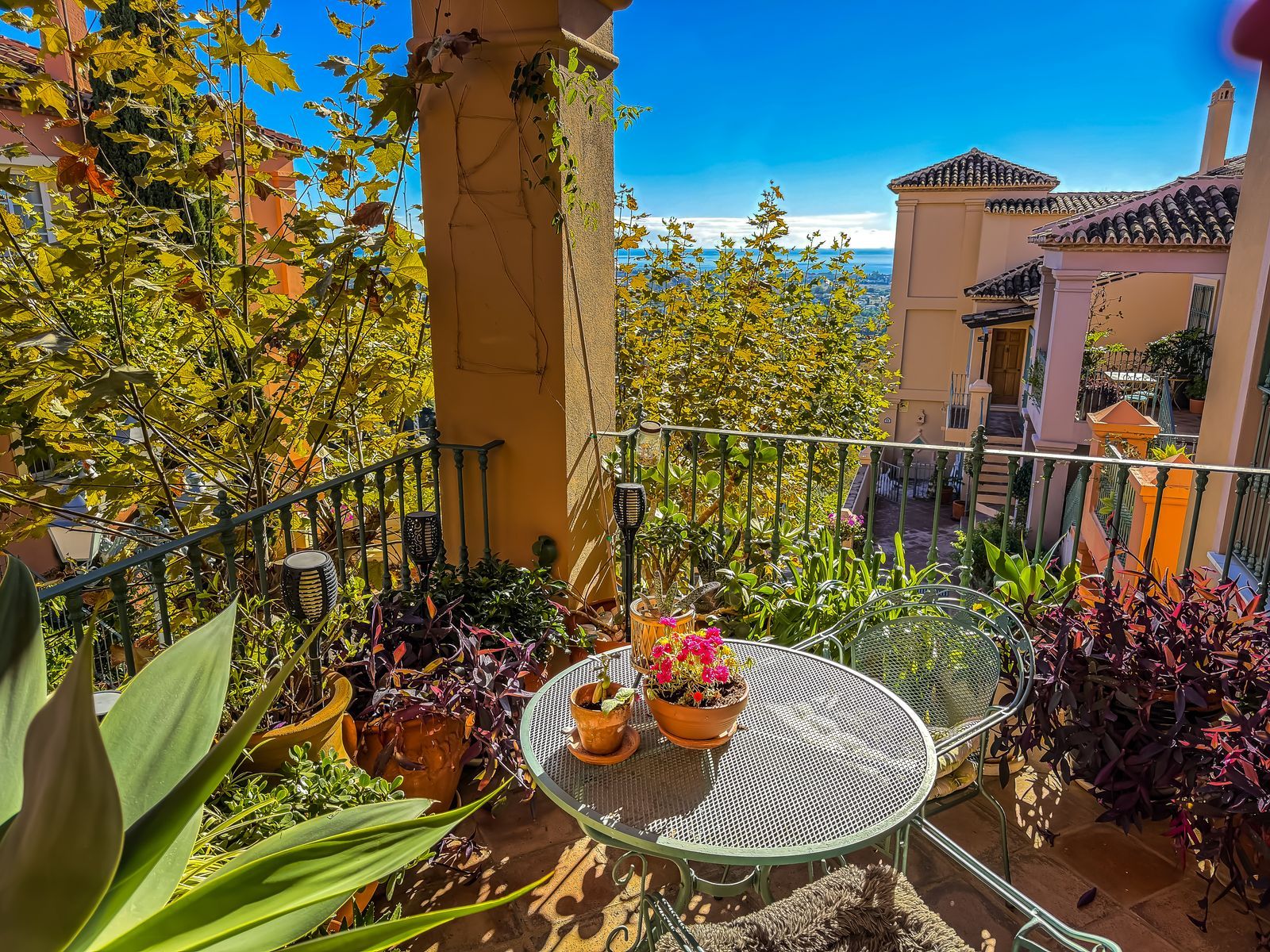 c27e746d4320af67b751d9553d3e3db6 - 2