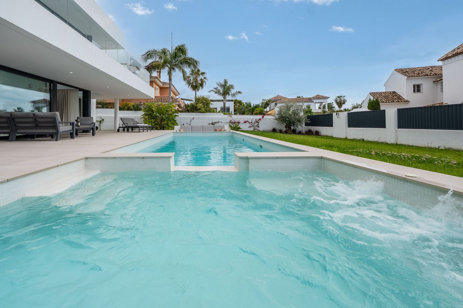 c2a0e0d146b05cb2d55c5ef3546509ee - 3