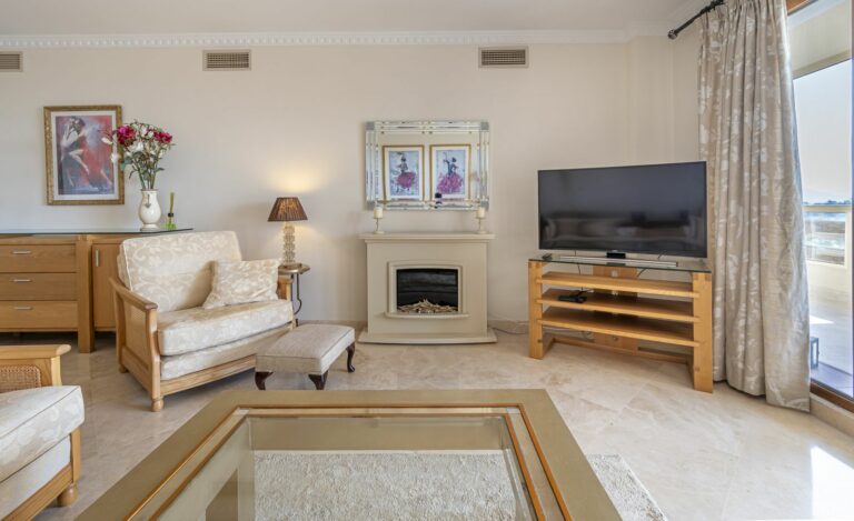 c44b09bbff9b5ef0245eb04ca6c26120 - 6