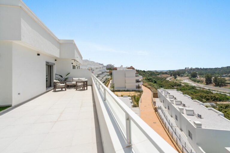 c572685b96cf925c52fc731c9bc74671 - 11