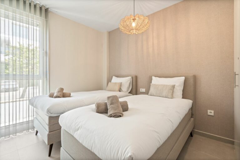 c572685b96cf925c52fc731c9bc74671 - 14