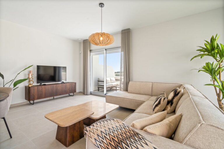 c572685b96cf925c52fc731c9bc74671 - 16